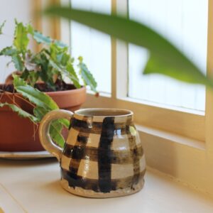 Criss-cross mug