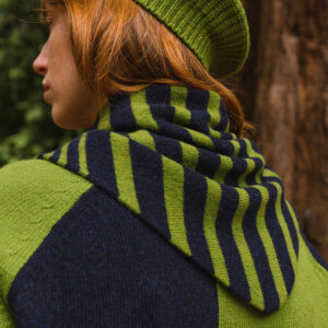 COTSWOLD KNIT - Notgrove Neckerchief - Moss - from behind
