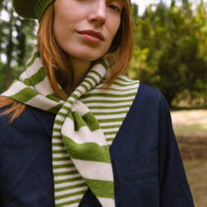 COTSWOLD KNIT - Notgrove Neckerchief - Snowdrop - with Moss Bibury beret