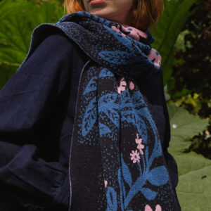 COTSWOLD KNIT - Oxhill Scarf - Oxford Blue - front detail