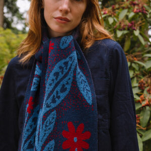 COTSWOLD KNIT - Painswick Scarf - Blue Roan - front detail close up