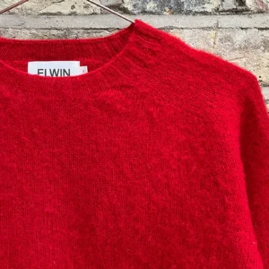 ADA-CREWNECK-RED-DETAIL-IMG_2452_5000x