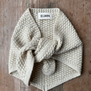 Triangle-Scarf-Undyed