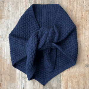 Triangle-scarf-Navy